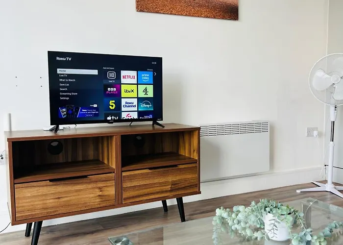 Modern 2Br Sleeps 4 Easy Access To City Centre